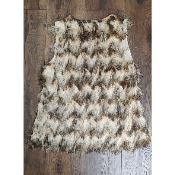 Chicos Faux Fur Shaggy Ombre Chevron Effect Swing Vest Size 0 - Picture 2 of 7